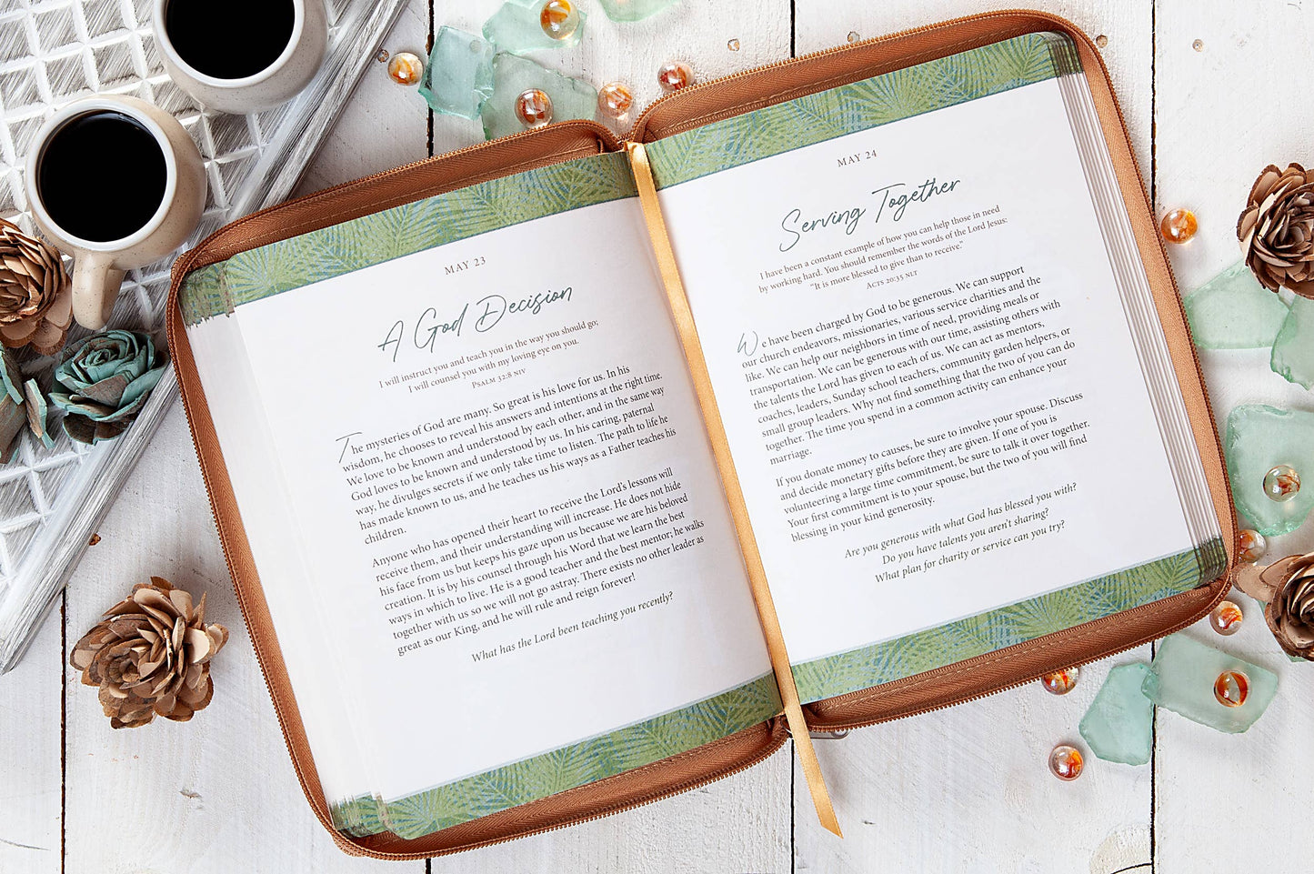 Strength for Today for Couples (Zippered Devotional)